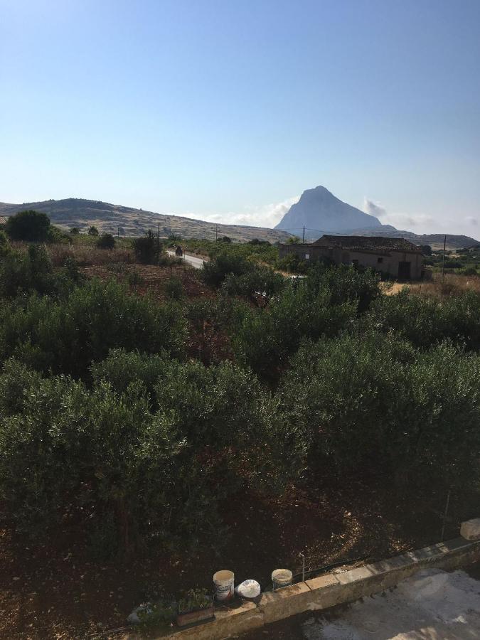 Terra di Suli Apartment Custonaci Bagian luar foto