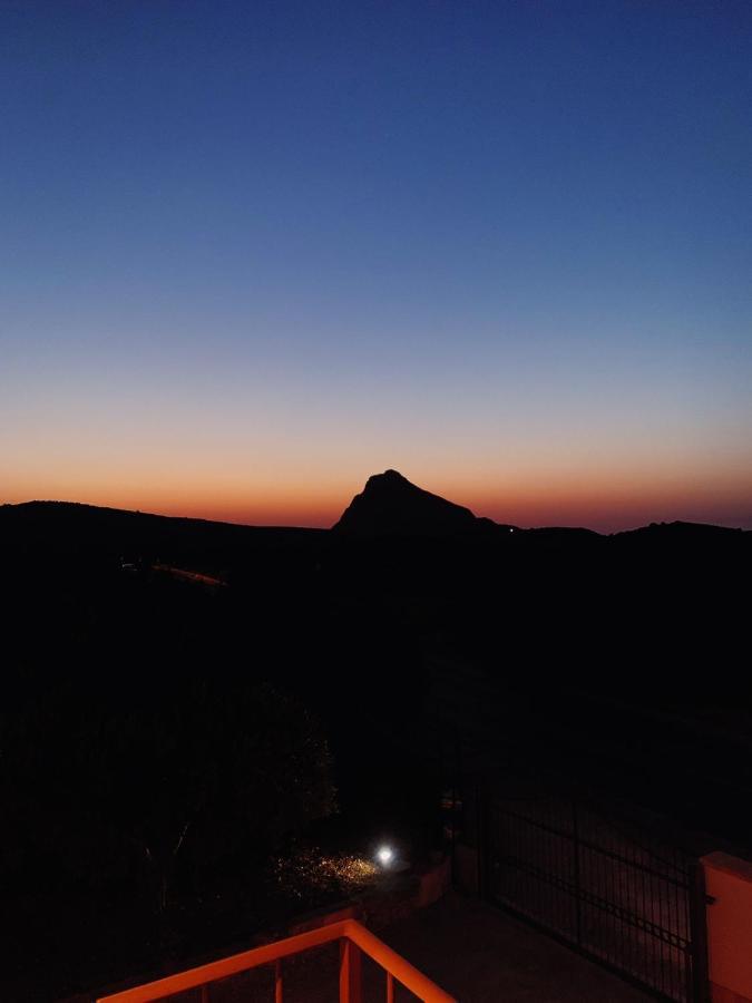 Terra di Suli Apartment Custonaci Bagian luar foto